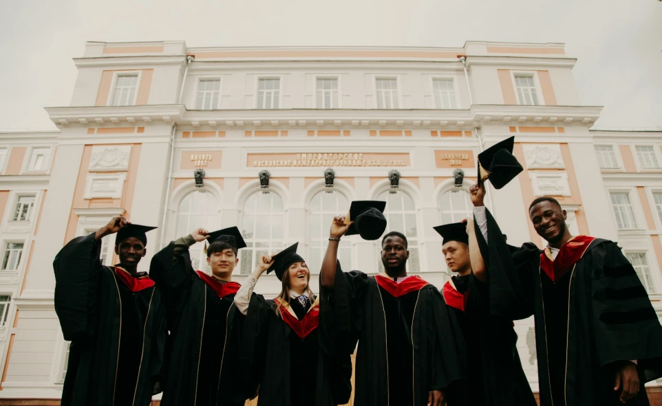 préparation des futurs talents aux besoins des entreprises
